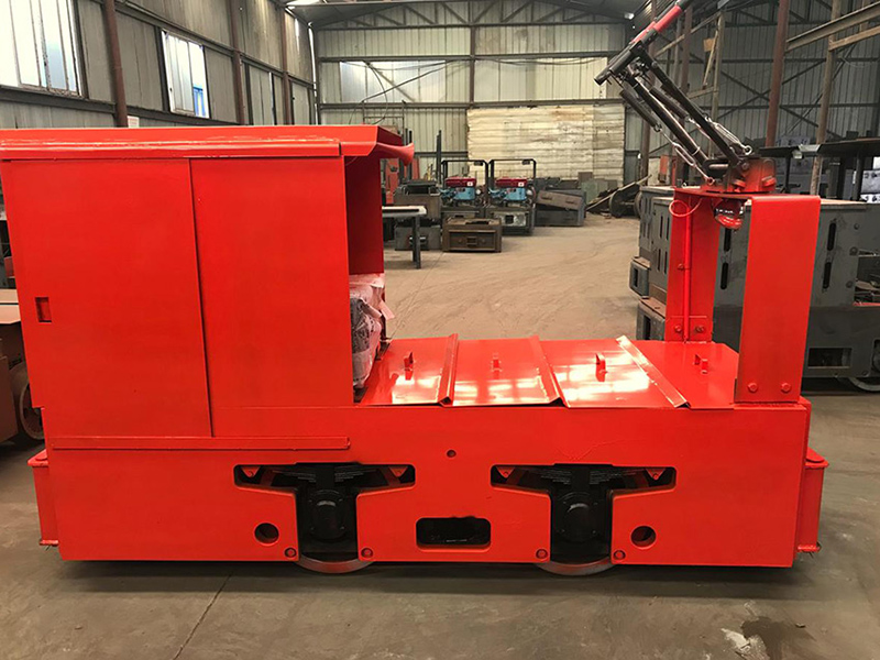 架線(xiàn)式工礦電機(jī)車(chē)