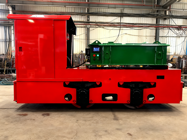 鋰電池電機(jī)車